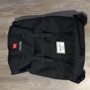 Herschel Retreat Backpack Black EUC